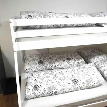 Mini In Im Souterrain *